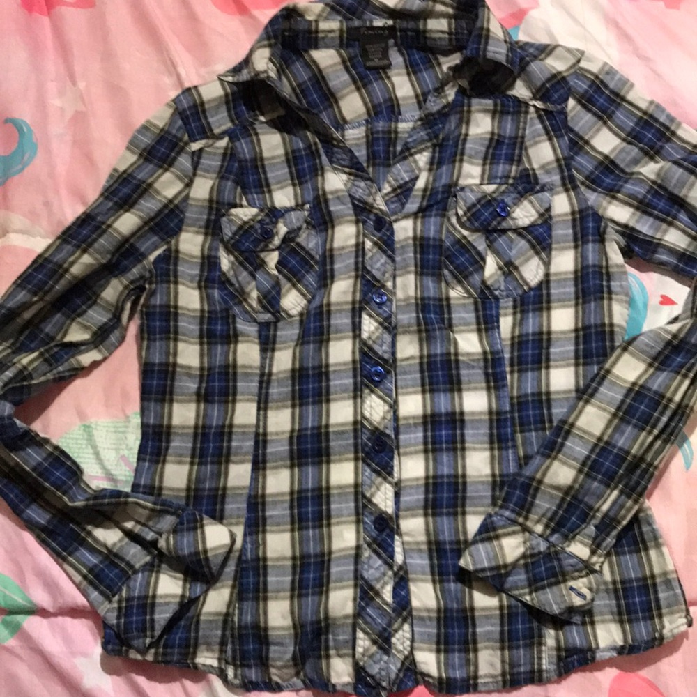 Girls medium button up v neck shirt